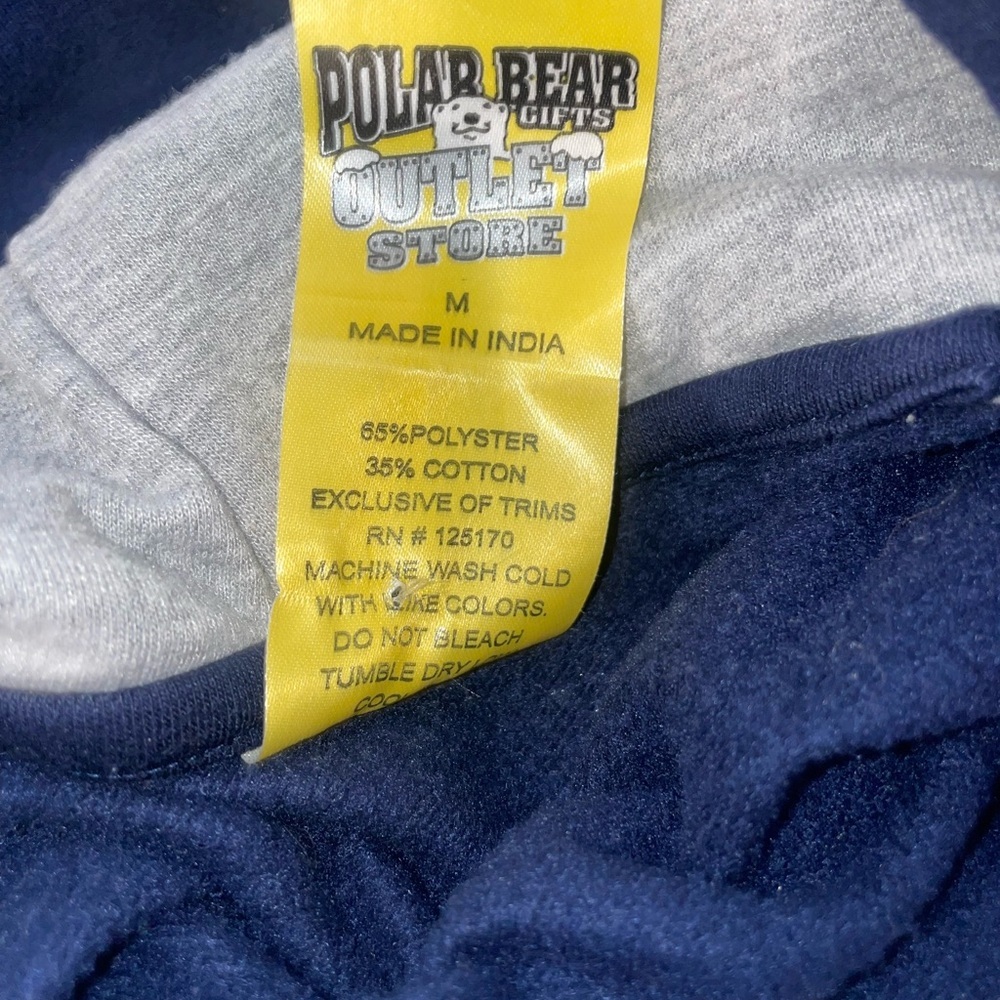 Vintage Embroidered Alaska hoodie - Picture 6 of 6